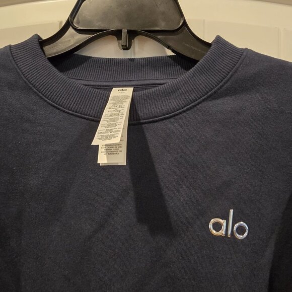 Alo Yoga Accolade Crew Neck Pullover And Accolade Short Navy Set - Picture 3 of 6